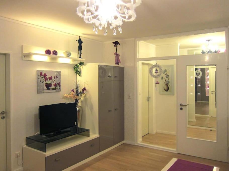 Modernes 1 Zimmer Luxusappartement Kleiner Roland Mit Parkplatz Und Balkon In Bremen Naehe Zentrum Esterno foto